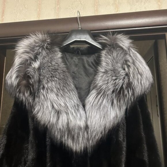 Mink fur coat - Picture 2 of 3